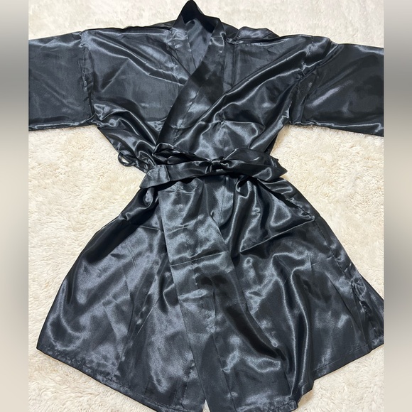 Silk Black Matron of Honor Robe with Gold Lettering NWOT - Picture 3 of 8